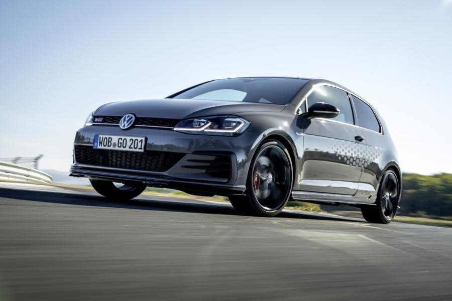  Volkswagen Golf GTI TCR 3-Door (Typ 5G) 2019 года  (WW) (фото 30 из 107)